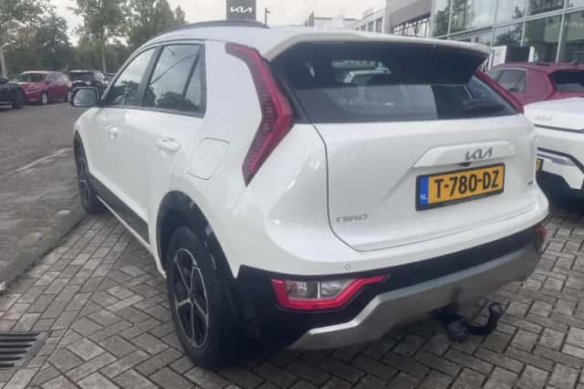Kia Niro (2023) thumbnail 4