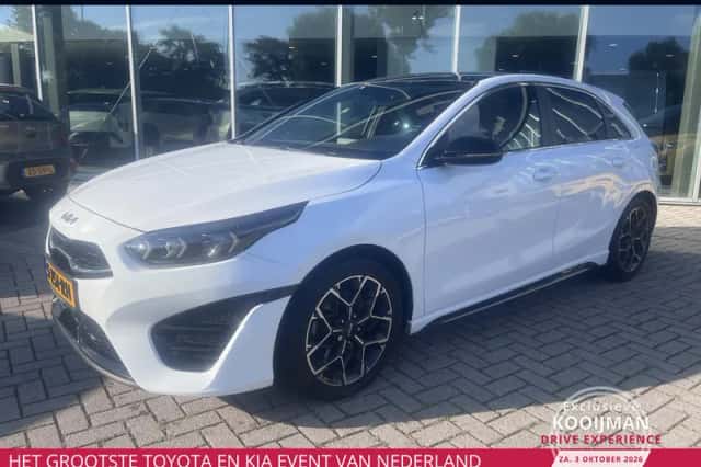 Kia Ceed (2023) thumbnail 1