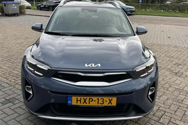 Kia Stonic (2025) thumbnail 2