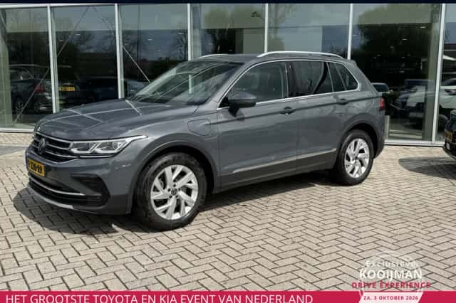 Volkswagen Tiguan (2021) thumbnail 1