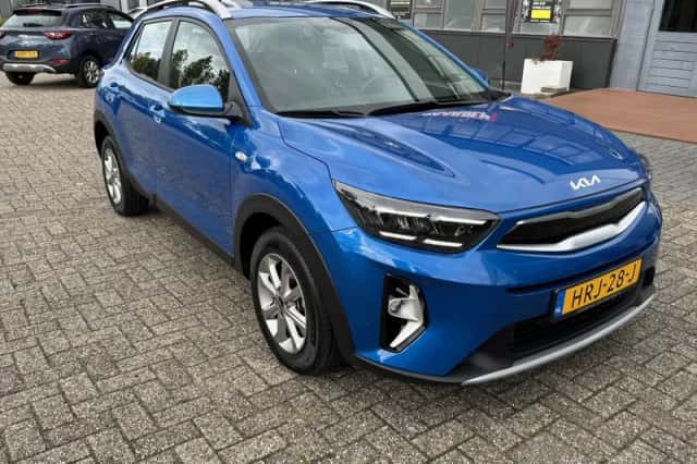 Kia Stonic (2025) thumbnail 3