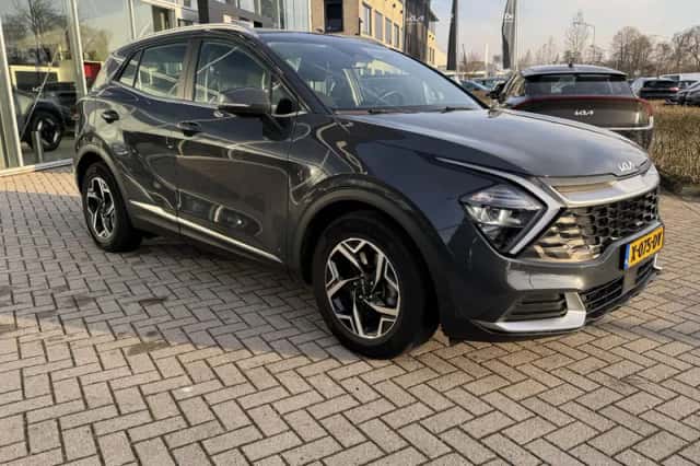 Kia Sportage (2023) thumbnail 2