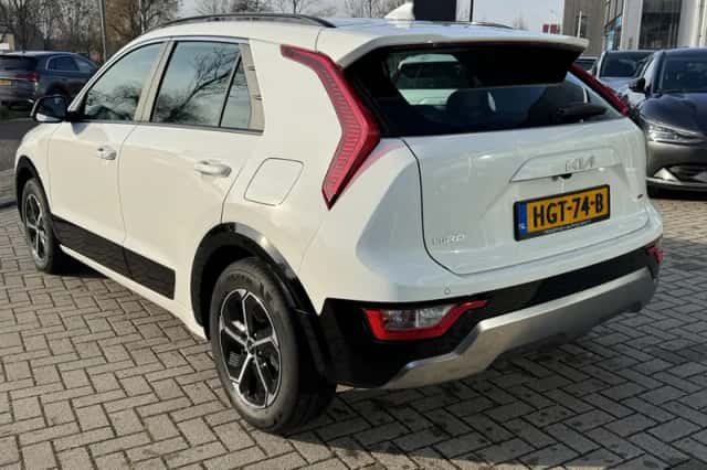 Kia Niro (2025) thumbnail 5