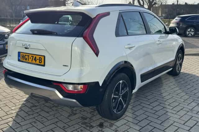 Kia Niro (2025) thumbnail 6