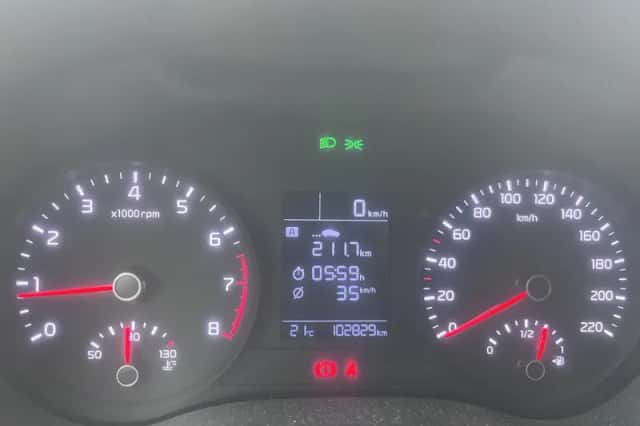 Kia Rio (2019) thumbnail 6