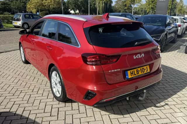 Kia Ceed (2025) thumbnail 4