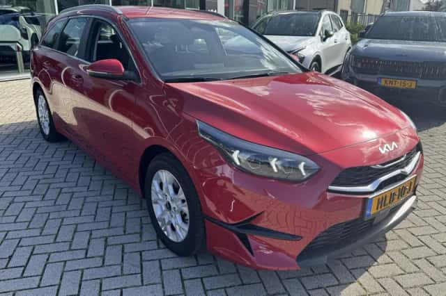 Kia Ceed (2025) thumbnail 5