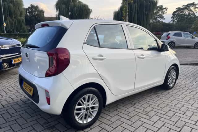 Kia Picanto (2020) thumbnail 4