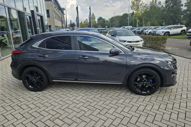 Kia XCeed (2022) thumbnail 3