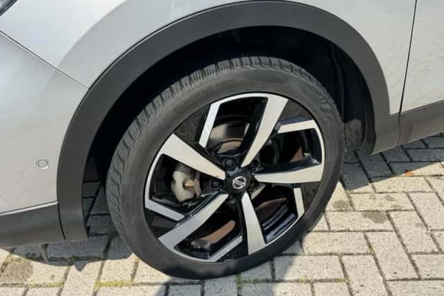 Nissan Qashqai (2019) thumbnail 5