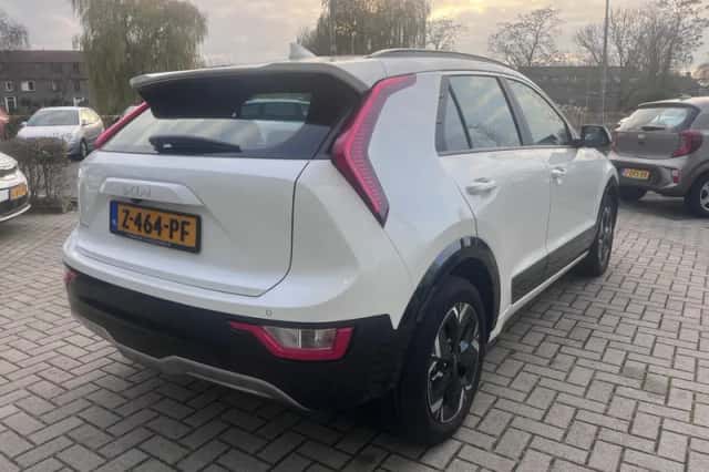 Kia Niro EV (2024) thumbnail 2