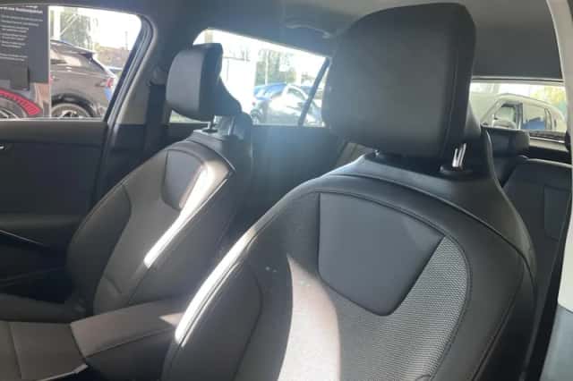 Kia Niro (2025) thumbnail 6