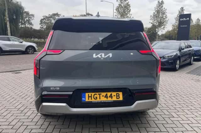 Kia EV9 (2025) thumbnail 3