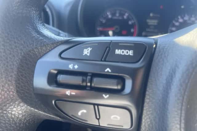 Kia Picanto (2020) thumbnail 6