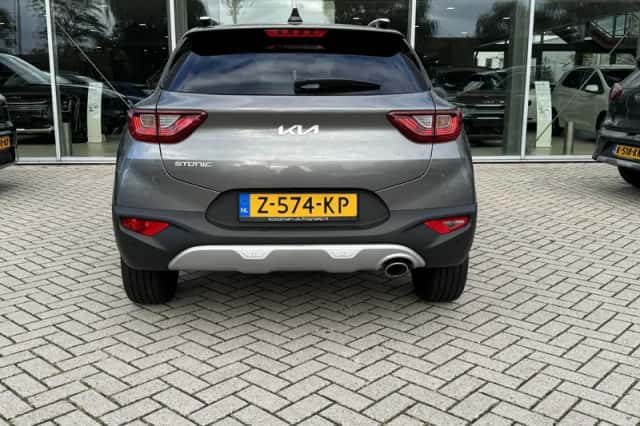 Kia Stonic (2024) thumbnail 4