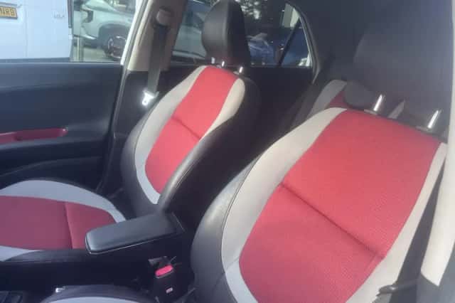 Kia Picanto (2015) thumbnail 6