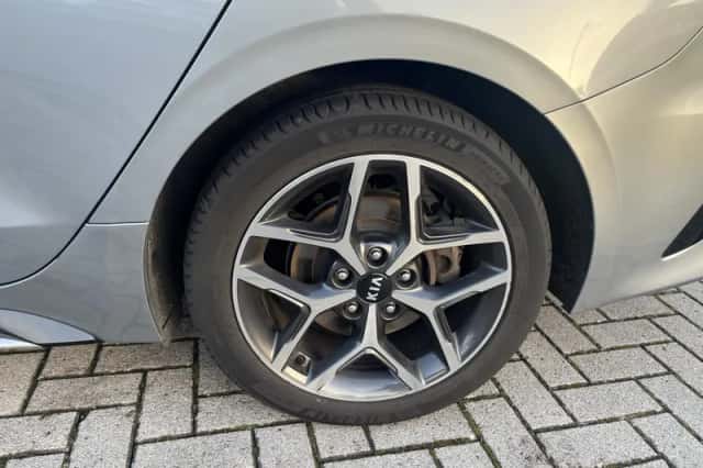 Kia ProCeed (2021) thumbnail 6