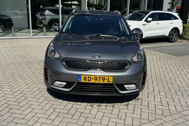 Kia Niro (2017) thumbnail 2