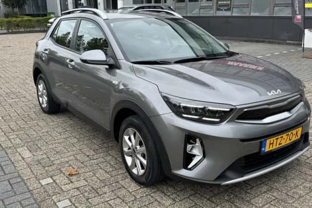 Kia Stonic (2025) thumbnail 3