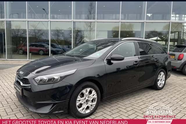 Kia Ceed (2023) thumbnail 1