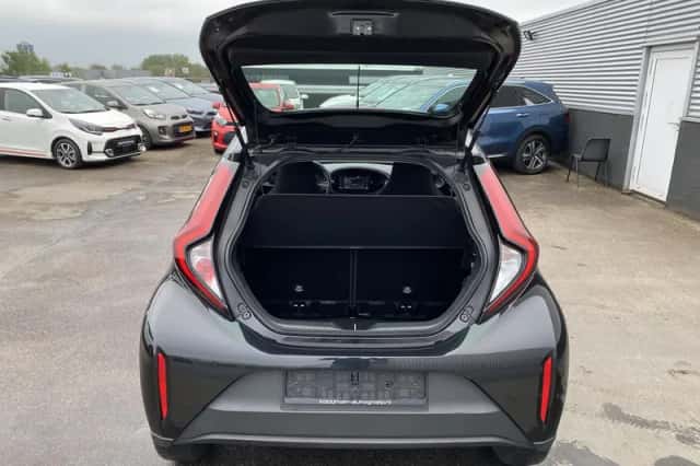 Toyota Aygo X (2022) thumbnail 5