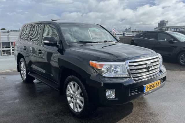 Toyota Land Cruiser V8 (2014) thumbnail 6