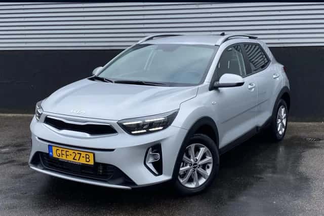 Kia Stonic (2024) thumbnail 1
