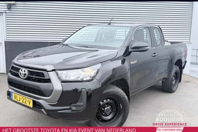 Toyota Hilux (2021) thumbnail 1