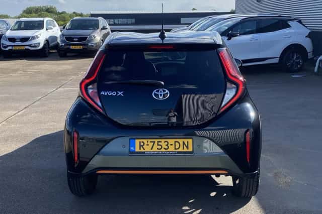 Toyota Aygo (2022) thumbnail 3