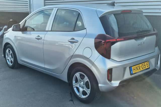 Kia Picanto (2025) thumbnail 6