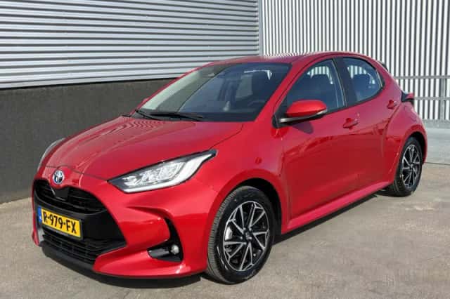 Toyota Yaris (2022) thumbnail 4