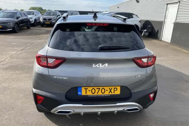 Kia Stonic (2023) thumbnail 5