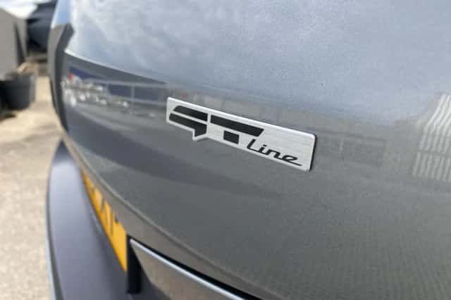 Kia Stonic (2023) thumbnail 6