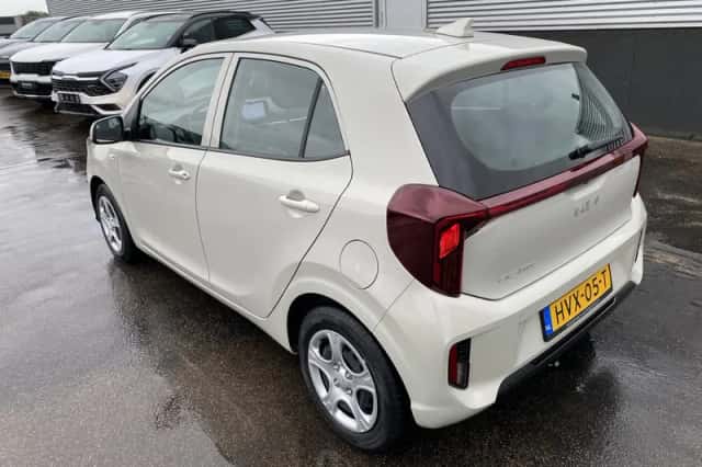 Kia Picanto (2025) thumbnail 4