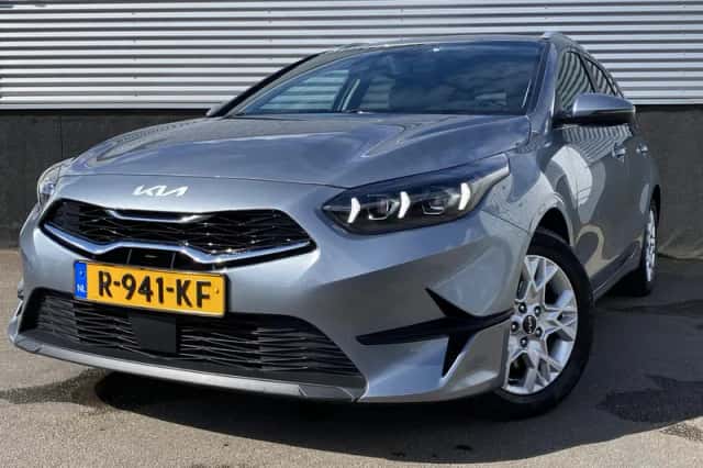Kia Ceed (2022) thumbnail 2