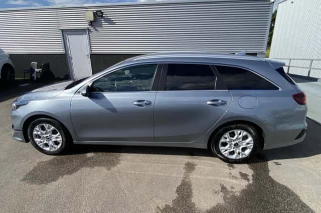 Kia Ceed (2022) thumbnail 3