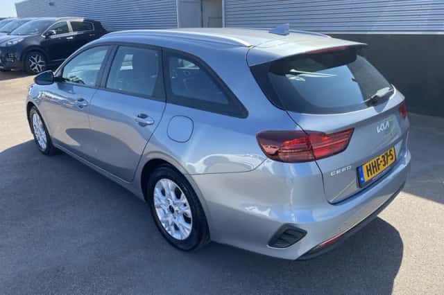 Kia Ceed (2025) thumbnail 3
