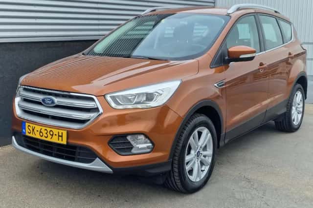 Ford Kuga (2018) thumbnail 3