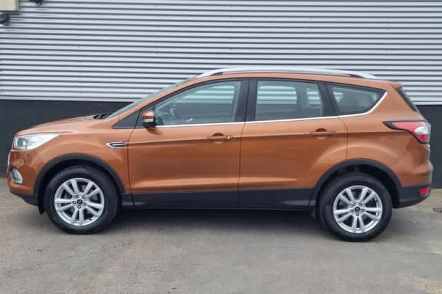 Ford Kuga (2018) thumbnail 4