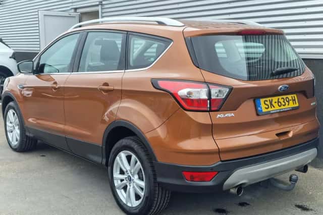 Ford Kuga (2018) thumbnail 5