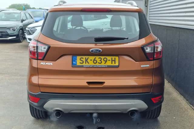 Ford Kuga (2018) thumbnail 6
