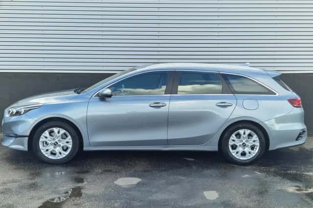 Kia Ceed (2025) thumbnail 2