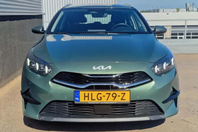 Kia Ceed (2025) thumbnail 2