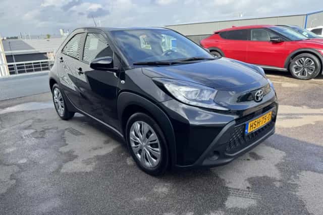 Toyota Aygo X (2025) thumbnail 2