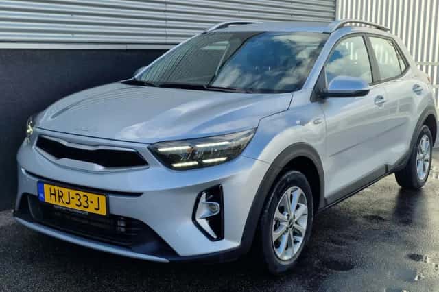 Kia Stonic (2025) thumbnail 3