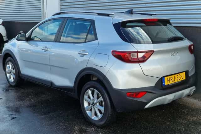 Kia Stonic (2025) thumbnail 5