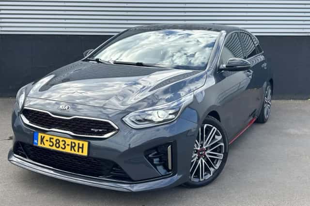 Kia ProCeed (2020) thumbnail 2