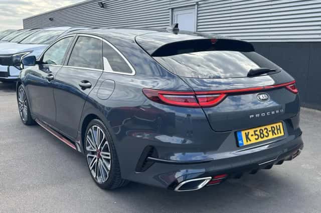Kia ProCeed (2020) thumbnail 5