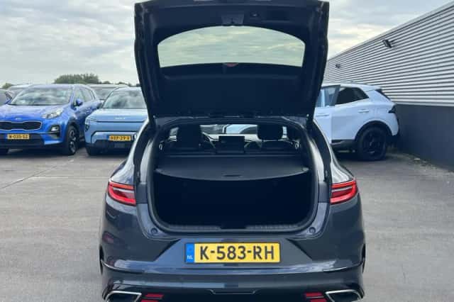 Kia ProCeed (2020) thumbnail 6