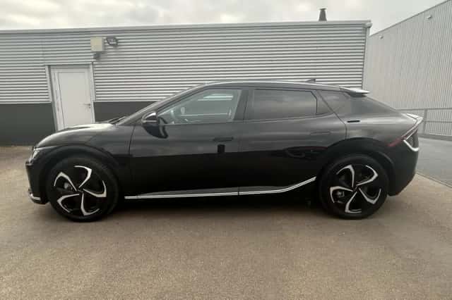 Kia EV6 (2024) thumbnail 3
